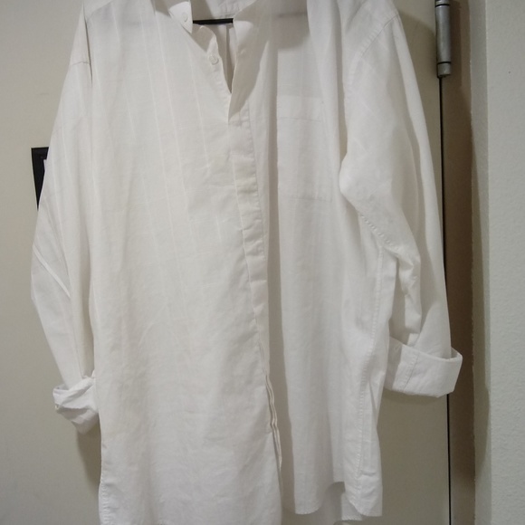 Nice button down shirts - Picture 2 of 4